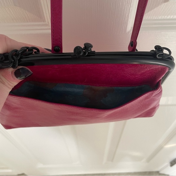 HOBO Dixie Fuchsia Pink Rose Kisslock Leather Crossbody Bag Clutch Purse - Picture 11 of 12